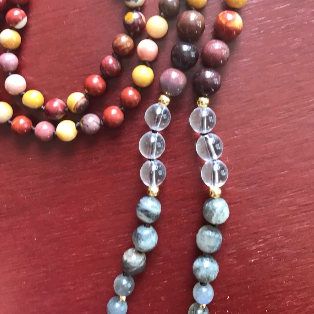 8mm Mala with Labradorite, smoky quarts, Mookaite - Picture 5 of 12
